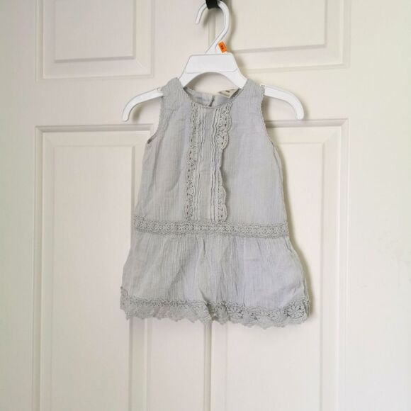 3/$20 Oshkosh B'gosh girls peplum tanktop size 9 m - Picture 1 of 5